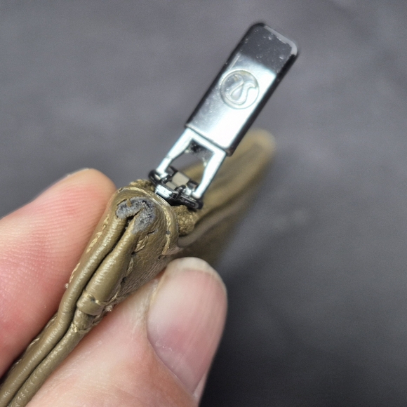 Lulu Lemon Atheltica City Street Card Wallet - Picture 6 of 7